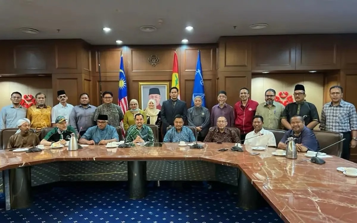 Umno bagai pohon rendang, Asyraf Wajdi perjelas kunjungan NGO Melayu